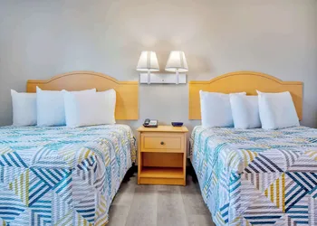 Studio 6 Bakersfield, CA hotel thumbnail 7