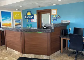 Days Inn by Wyndham Ames hotel thumbnail 2