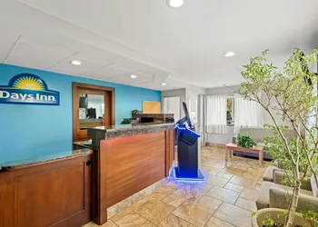 Days Inn by Wyndham Ames hotel thumbnail 4