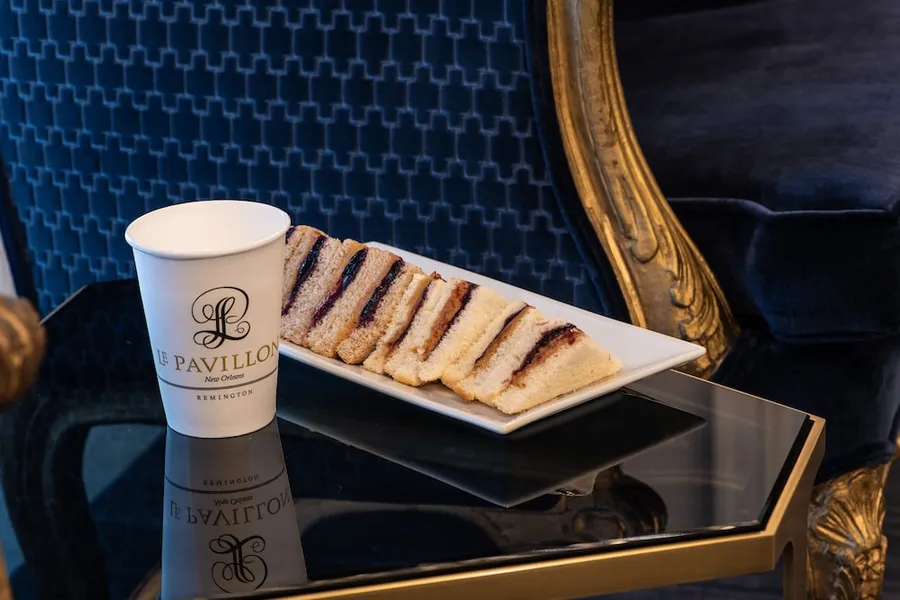 Le Pavillon, New Orleans, a Tribute Portfolio Hotel by Marriott hotel detail image 6