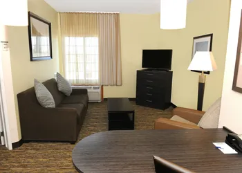 Candlewood Suites Santa Maria by IHG hotel thumbnail 7