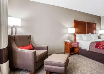 Comfort Inn & Suites Moberly hotel thumbnail 4