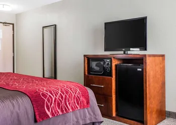 Comfort Inn & Suites Moberly hotel thumbnail 7