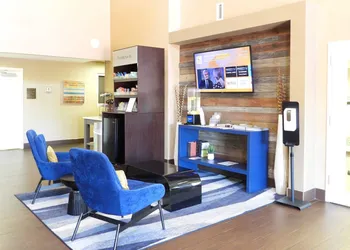 Comfort Suites Crossville hotel thumbnail 6