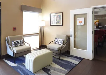 Comfort Suites Crossville hotel thumbnail 7