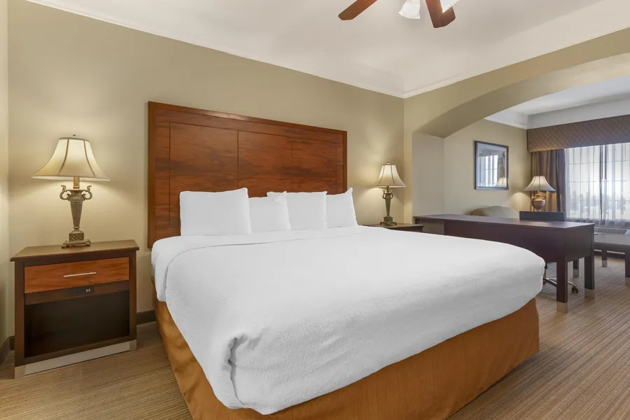 Best Western Plus Monica Royale Inn & Suites hotel detail image 6