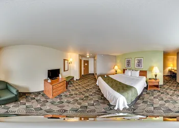 Quality Inn & Suites Hannibal West hotel thumbnail 6