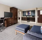Courtyard by Marriott Manchester - Boston Regional Airport hotel detail image 5