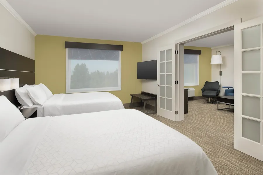 Holiday Inn Express Hotel & Suites Puyallup (Tacoma Area) by IHG hotel detail image 2