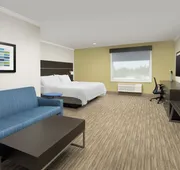 Holiday Inn Express Hotel & Suites Puyallup (Tacoma Area) by IHG hotel detail image 5