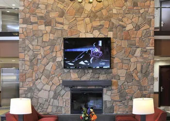 Lakeside Hotel Casino, a Travelodge by Wyndham hotel thumbnail 2