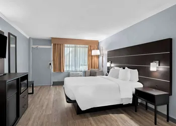 SureStay Plus Hotel by Best Western Brandywine Valley hotel thumbnail 4