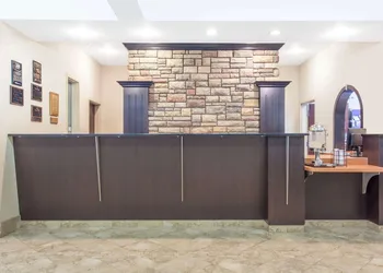 Ramada by Wyndham Pincher Creek hotel thumbnail 2