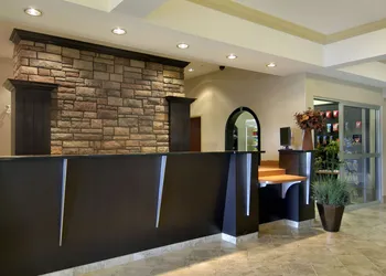 Ramada by Wyndham Pincher Creek hotel thumbnail 3