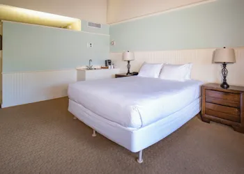 Kaanapali Ocean Inn hotel thumbnail 8