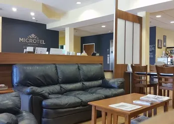 Microtel Inn & Suites by Wyndham Kearney hotel thumbnail 5