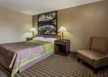 Super 8 by Wyndham Corvallis hotel thumbnail 8