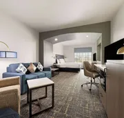 La Quinta Inn & Suites by Wyndham Ft. Worth - Forest Hill TX hotel detail image 7