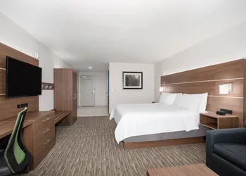 Holiday Inn Express & Suites Chowchilla - Yosemite Park Area by IHG hotel thumbnail 4