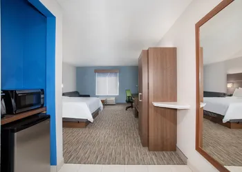 Holiday Inn Express & Suites Chowchilla - Yosemite Park Area by IHG hotel thumbnail 7