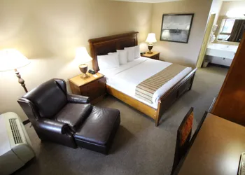 Magnuson Grand Hotel & Conference Center Tyler hotel thumbnail 8
