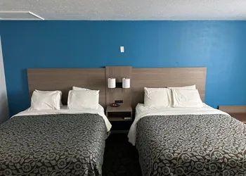 Baymont by Wyndham Manistee hotel thumbnail 7
