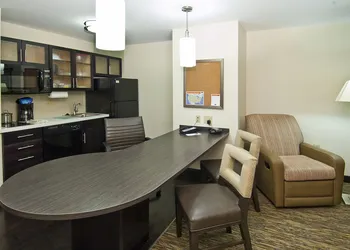 Candlewood Suites Tupelo North by IHG hotel thumbnail 8