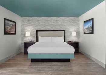 Carlsbad by the Sea Hotel, Carlsbad, Series By Marriott hotel thumbnail 5