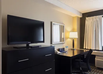 Delta Hotels by Marriott Fargo hotel thumbnail 8