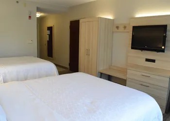 Holiday Inn Express & Suites Rochester Webster by IHG hotel thumbnail 3