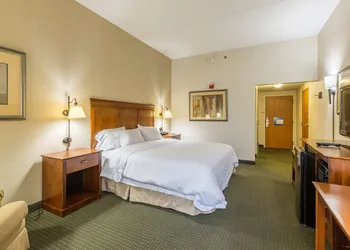 Hampton Inn Sidney hotel thumbnail 5