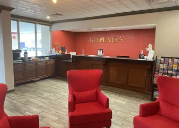 Ramada by Wyndham Enid hotel thumbnail 2