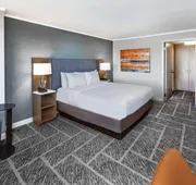 DoubleTree by Hilton Tulsa - Warren Place hotel detail image 7