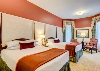 Carleton of Oak Park hotel thumbnail 3