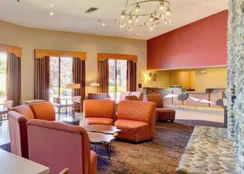 The Lodge at Roseburg hotel thumbnail 2