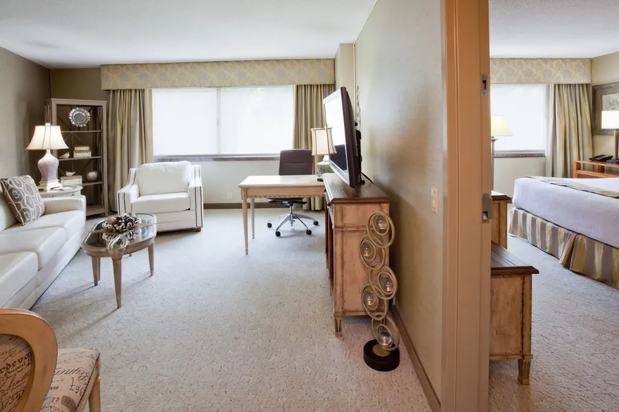Crowne Plaza Minneapolis West by IHG hotel detail image 2