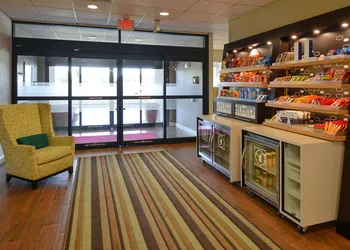 Hampton Inn Carbondale hotel thumbnail 2