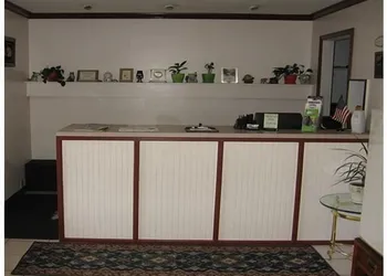 Red Carpet Inn & Suites hotel thumbnail 2