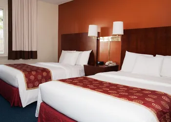 Red Carpet Inn & Suites hotel thumbnail 3