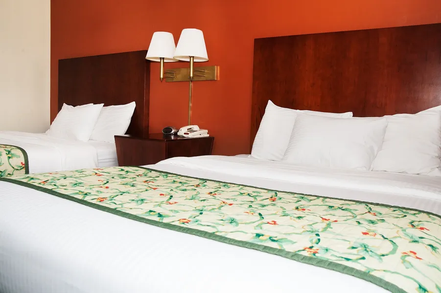 Red Carpet Inn & Suites hotel detail image 6