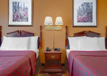 Express Inn hotel thumbnail 2