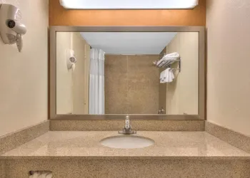 Express Inn hotel thumbnail 5