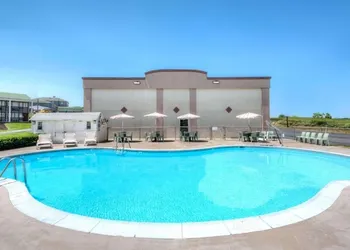 Express Inn hotel thumbnail 7