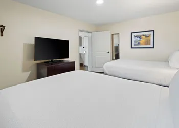 Fargo Inn and Suites hotel thumbnail 5