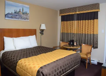 Knights Inn Arnprior hotel thumbnail 8