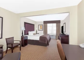Wingate by Wyndham Yuma hotel thumbnail 3