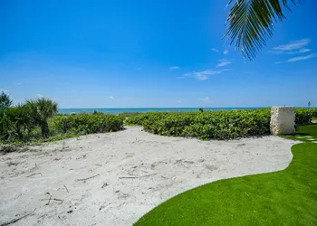 Casey Key Resorts - Beachfront hotel thumbnail 7