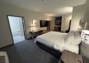 Holiday Inn Express Hotel & Suites Lafayette by IHG hotel thumbnail 7