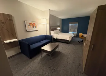 Holiday Inn Express Hotel & Suites Lafayette by IHG hotel thumbnail 8