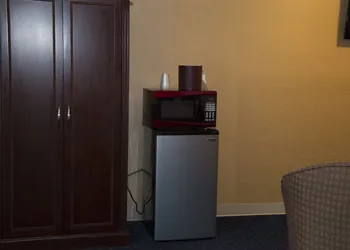 Hampton Falls Inn hotel thumbnail 8